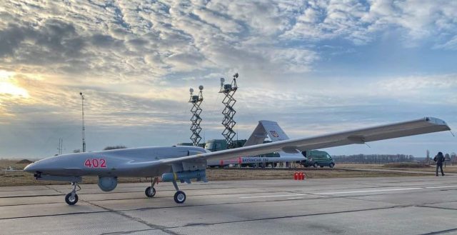 Fluturuan mbi Shqipëri, Ukraina furnizohet sërish me dronët turq