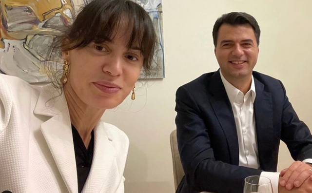 Basha feston ditëlindjen, Aurela e uron me selfie në Instagram