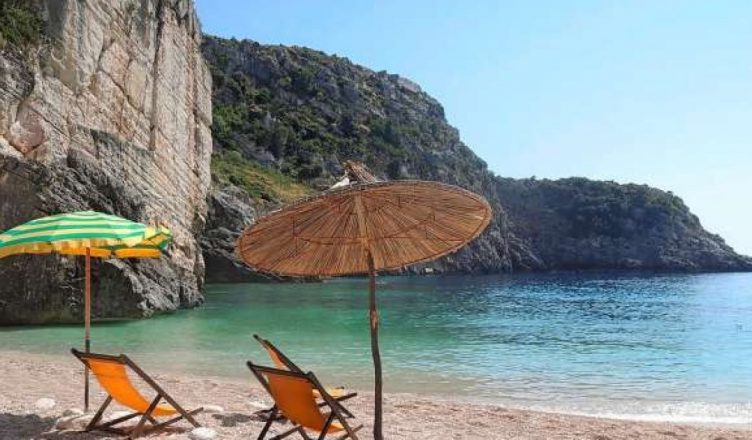 Fundjava me temperatura të larta, mot ideal për plazh