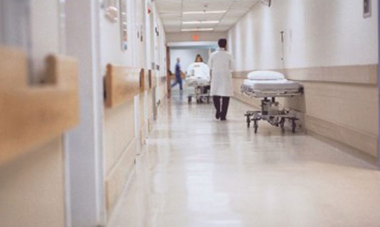 Raporti/ 33% e shqiptarëve nuk kanë lekë për të blerë ilaçet